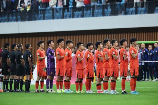 国青再战老对手从“新”开始:灵活应变!勇字当头